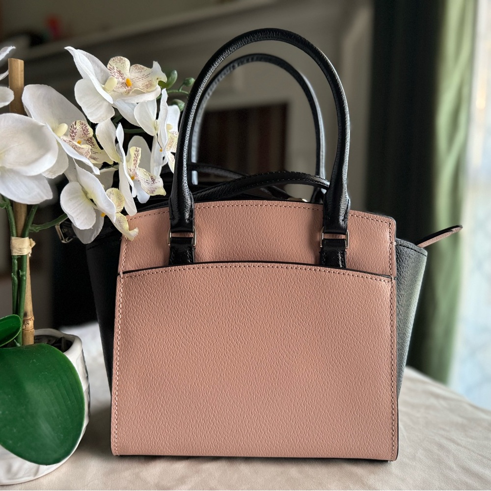 🔥 Fire Sale 🔥
Kate Spade Jeanne Medium Blush Pink/Black Satchel With Tag - Picture 3 of 11